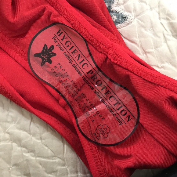 NWOT Yandy red monokini one piece swimsuit  sz Medium low cut back open sides - Picture 12 of 12